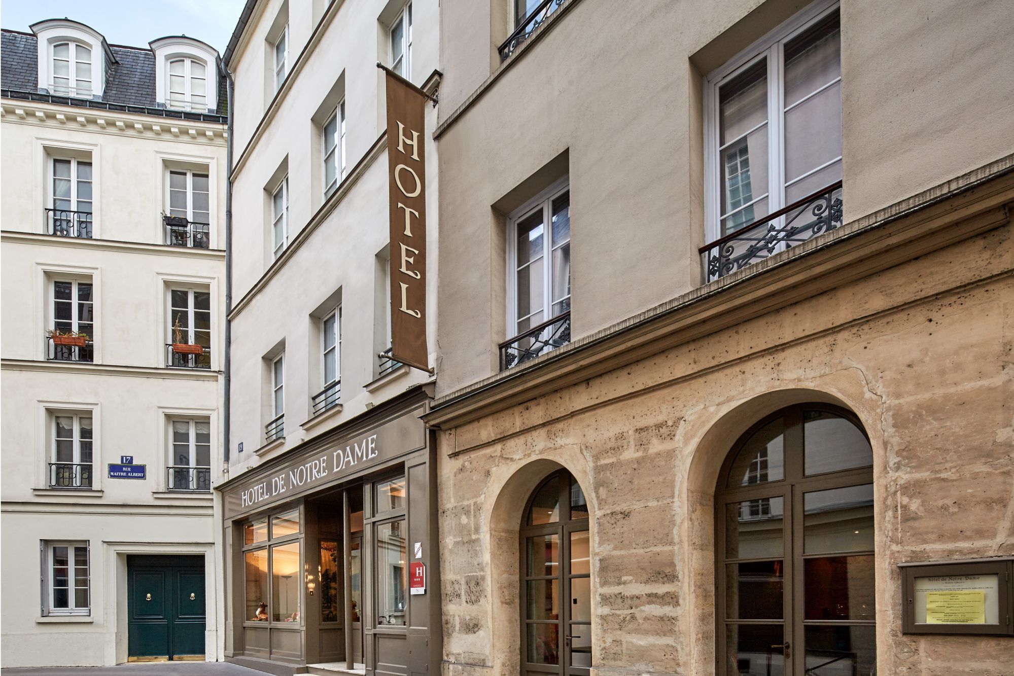 Hotel De Notre Dame "Maitre Albert" - Exterior